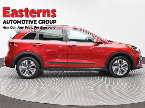 Used 2022 Kia Niro EX w/ Cold Weather Package FWD image 4