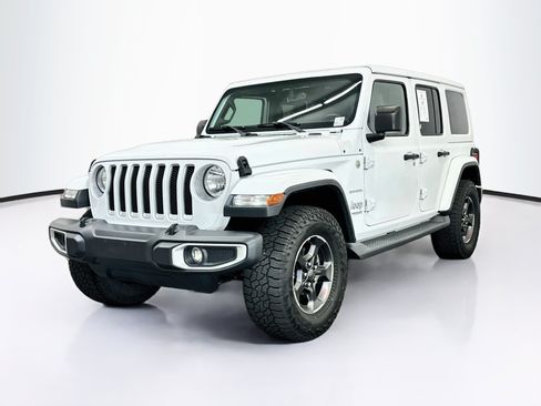 Used 2020 Jeep Wrangler Unlimited Sahara AWD/4WD image 3