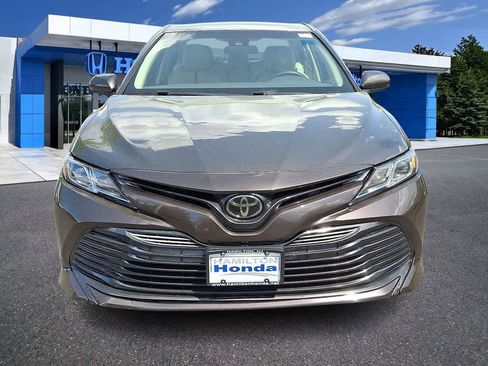 Used 2018 Toyota Camry LE image 28