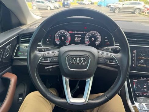 Used 2021 Audi Q8 Premium Plus w/ Premium Plus Package AWD/4WD image 22