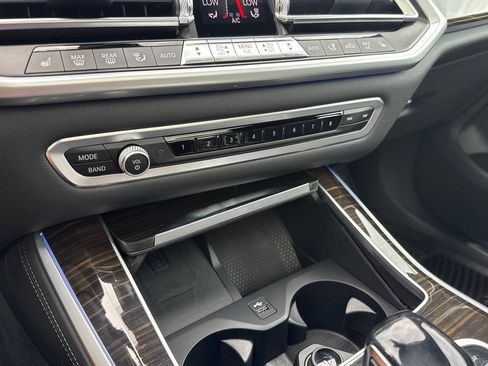 Used 2021 BMW X5 xDrive40i w/ M Sport Package AWD/4WD image 20