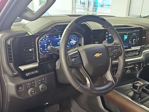 Used 2026 Chevrolet Silverado 1500 High Country AWD/4WD image 19