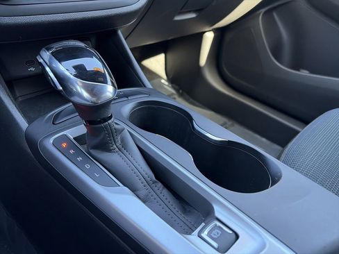 Used 2025 Buick Envista Preferred image 17