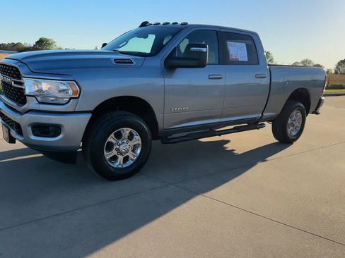 Used 2024 RAM 2500 Big Horn w/ Sport Appearance Package image 5