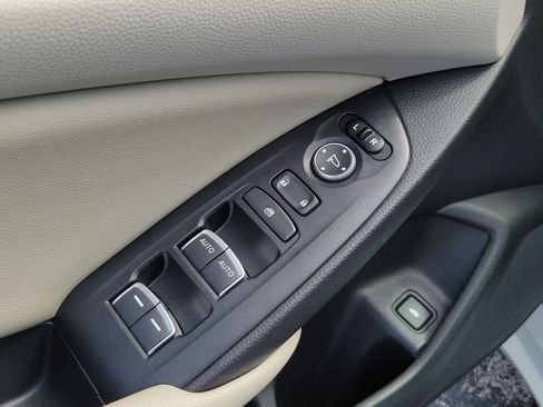 Used 2020 Honda Accord LX image 16
