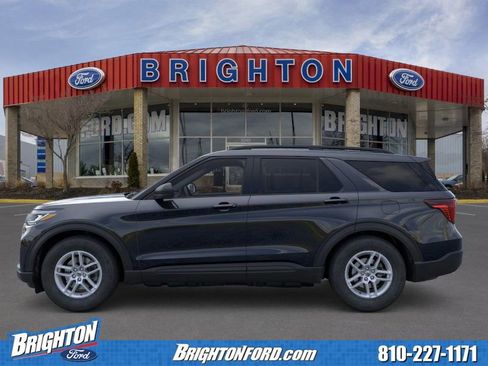 Used 2026 Ford Explorer Active image 2