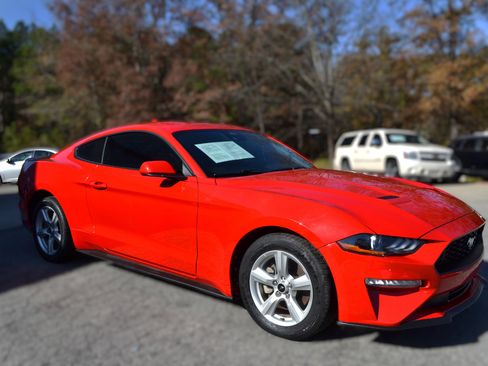 Used 2021 Ford Mustang Coupe image 8