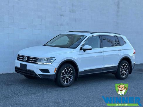 Used 2019 Volkswagen Tiguan SE w/ Panoramic Sunroof Package FWD image 1