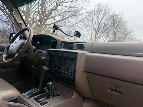 Used 1996 Toyota Land Cruiser image 72