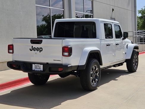 New 2026 Jeep Gladiator Sport AWD/4WD image 3