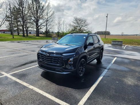 New 2026 Chevrolet Equinox LT image 3
