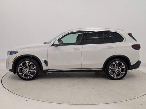Used 2026 BMW X5 xDrive40i AWD/4WD image 2
