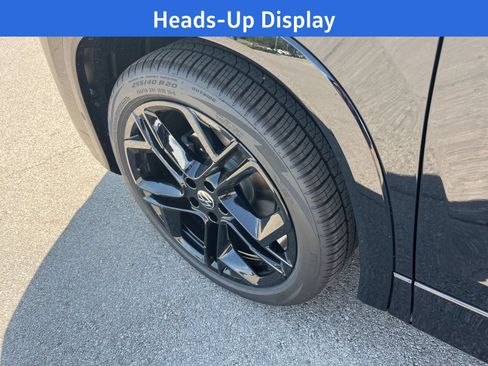 New 2026 Volkswagen Tiguan SE R-Line FWD image 5