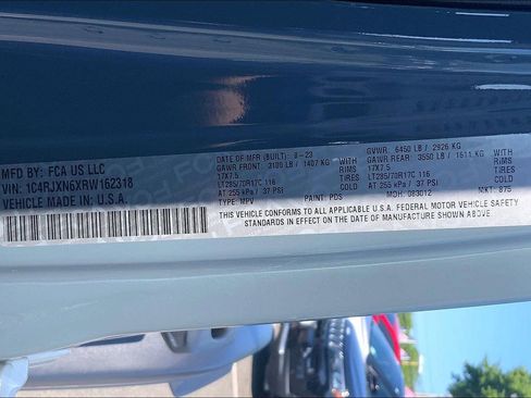 Used 2024 Jeep Wrangler Unlimited AWD/4WD image 32