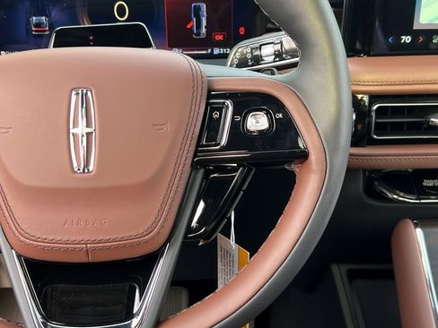 New 2026 Lincoln Aviator Reserve w/ Luxury Package AWD/4WD image 18