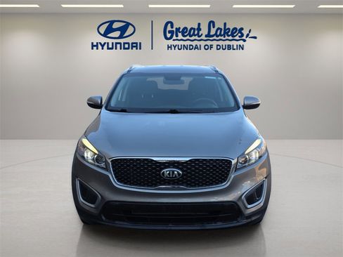 Used 2017 Kia Sorento LX image 8