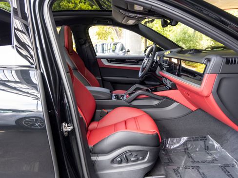 New 2026 Porsche Cayenne Coupe AWD/4WD image 67