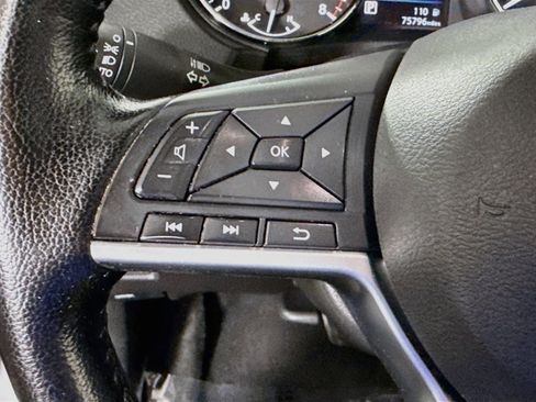 Used 2020 Nissan Rogue SV w/ Premium Package AWD/4WD image 14