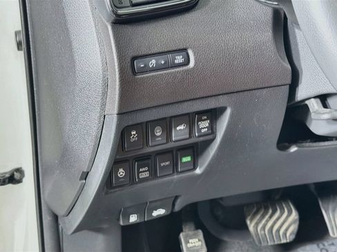 Used 2017 Nissan Rogue SL w/ SL Premium Package AWD/4WD image 10