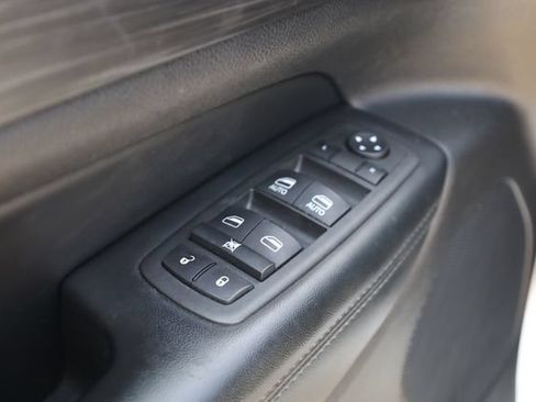 Used 2022 Jeep Grand Cherokee Laredo E AWD/4WD image 18