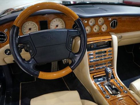 Used 2007 Bentley Azure image 19