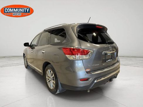 Used 2016 Nissan Pathfinder SL w/ SL Premium Package AWD/4WD image 5