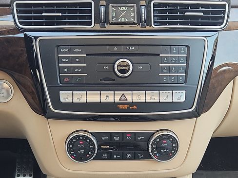 Used 2017 Mercedes-Benz GLS 550 4MATIC image 18