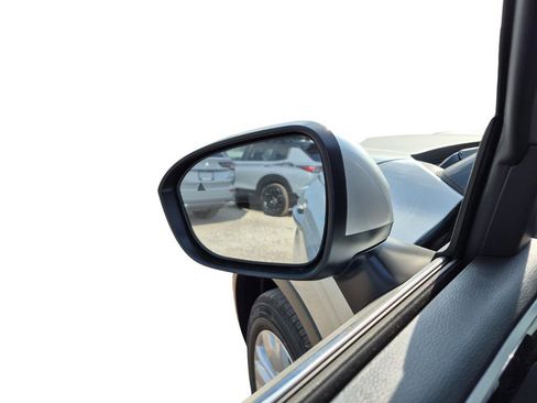 New 2026 Mitsubishi Outlander ES image 18