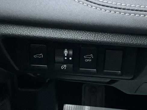 Used 2021 Subaru Outback Limited image 15