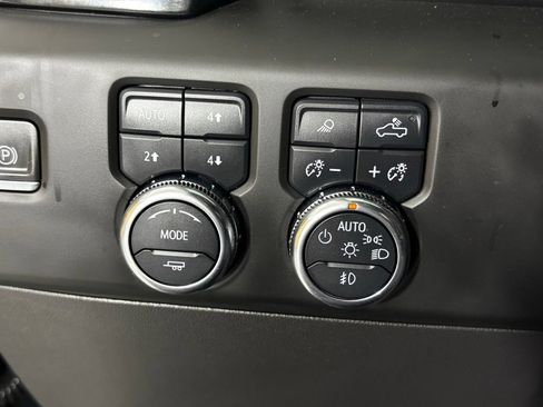 Used 2023 GMC Sierra 1500 Denali AWD/4WD image 22