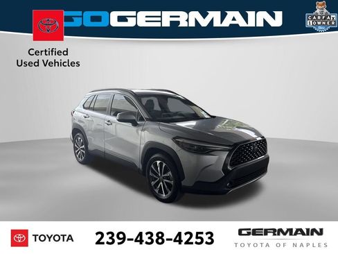 Used 2023 Toyota Corolla Cross XLE w/ Convenience Package FWD image 9