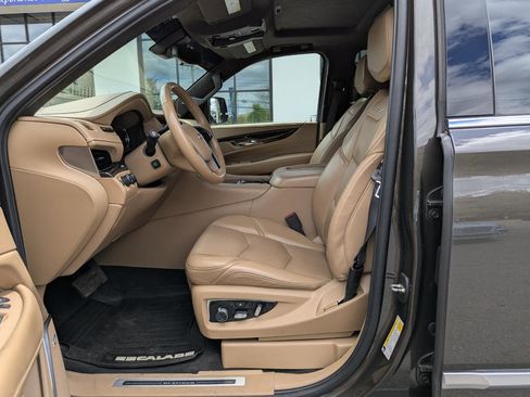 Used 2020 Cadillac Escalade Platinum AWD/4WD image 12