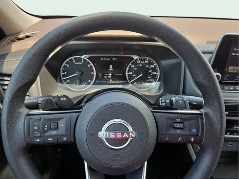 Used 2023 Nissan Rogue SV FWD image 24