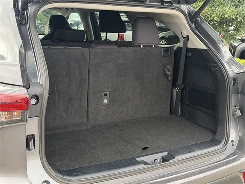 Certified 2024 Toyota Highlander LE image 22