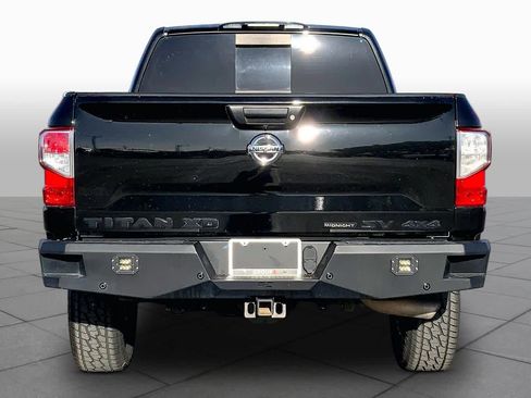 Used 2018 Nissan Titan SV w/ SV Convenience Package AWD/4WD image 5