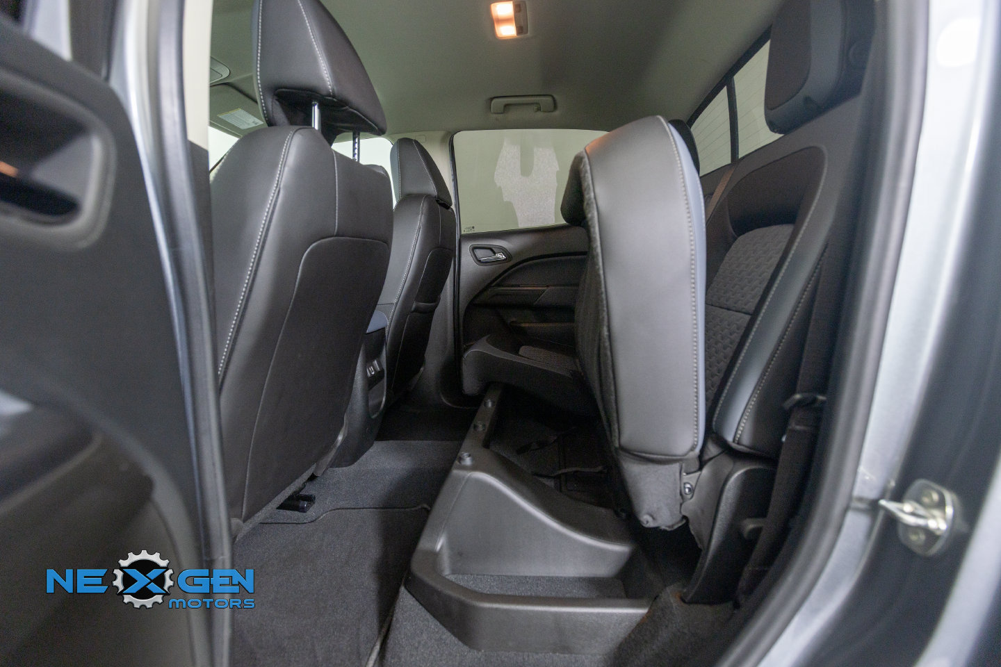 Used 2022 Chevrolet Colorado Z71 AWD/4WD image 33