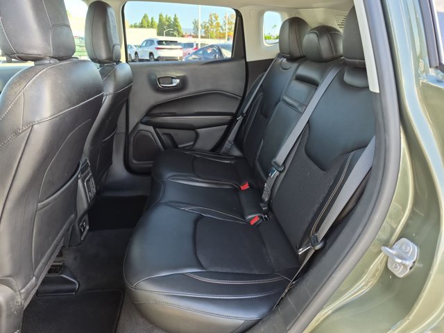 Used 2018 Jeep Compass Latitude w/ Popular Equipment Group FWD image 17