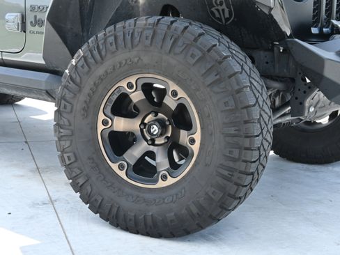 Used 2021 Jeep Gladiator Sport AWD/4WD image 42