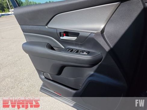 New 2026 Toyota Grand Highlander AWD image 17