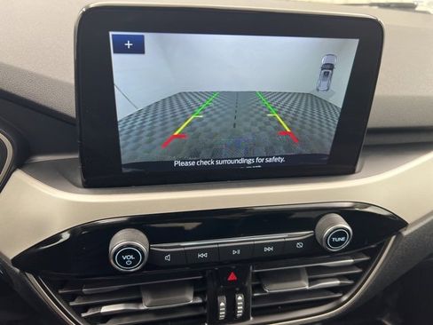 Used 2022 Ford Escape SEL image 18