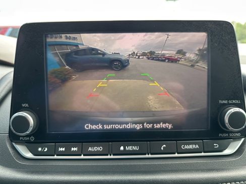 Used 2023 Nissan Rogue SV image 20