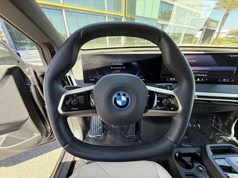 Used 2025 BMW iX xDrive50 image 24
