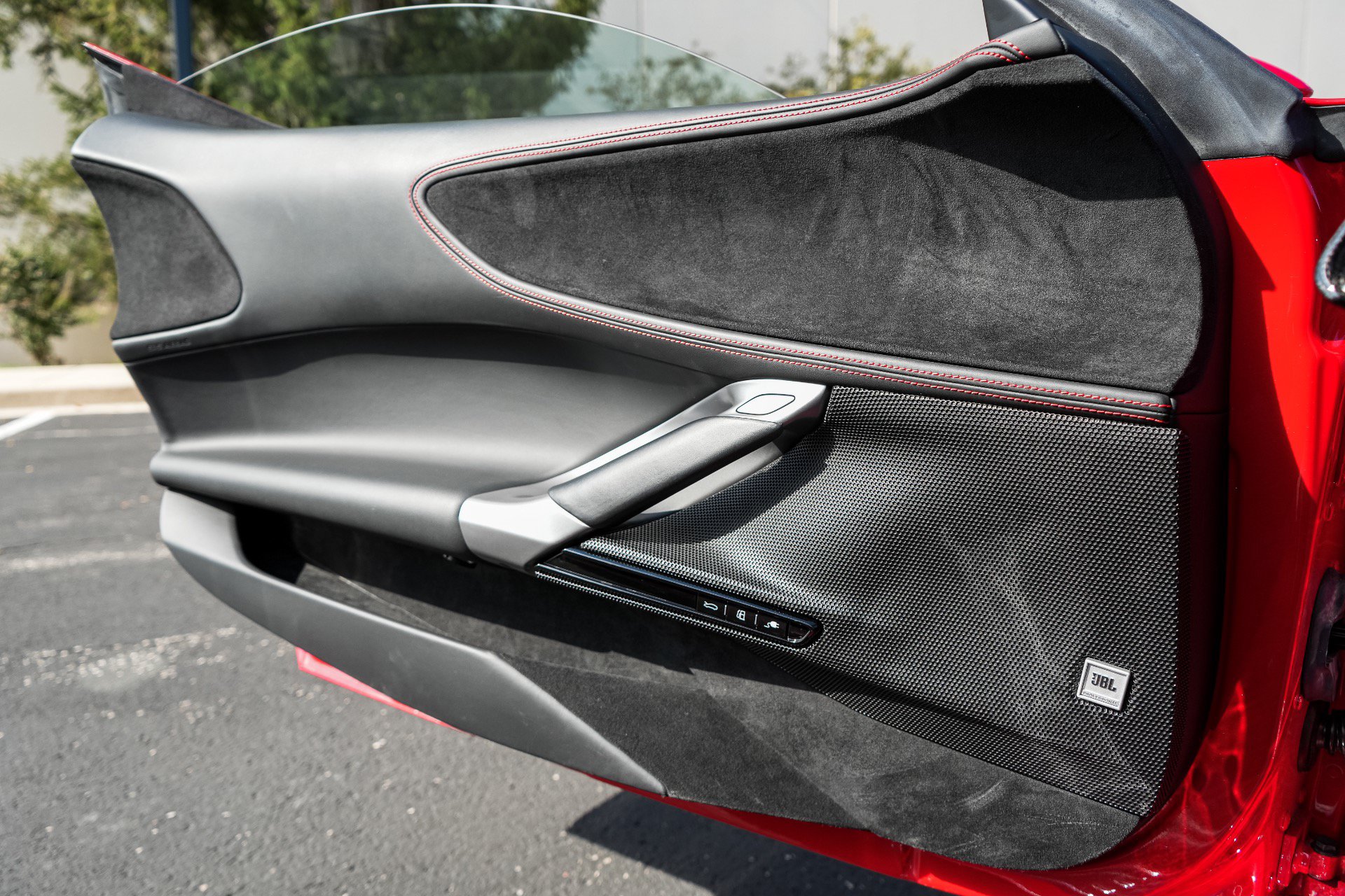 Used 2023 Ferrari SF90 Spider AWD/4WD image 23