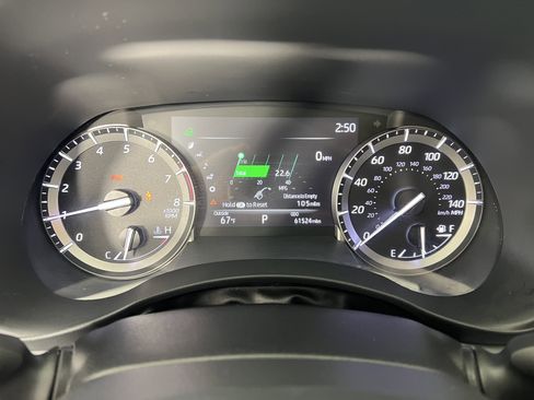 Used 2022 Toyota Highlander XLE image 29