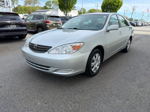 Used 2002 Toyota Camry LE FWD image 3