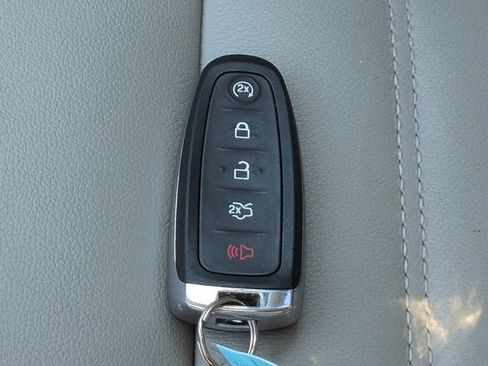 Used 2017 Ford Escape Titanium FWD image 32