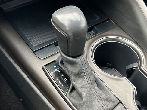 Used 2021 Toyota Camry SE w/ Convenience Package image 19