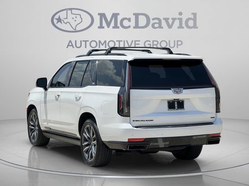 Used 2022 Cadillac Escalade Sport Platinum w/ Heavy-Duty Trailer Package AWD/4WD image 5