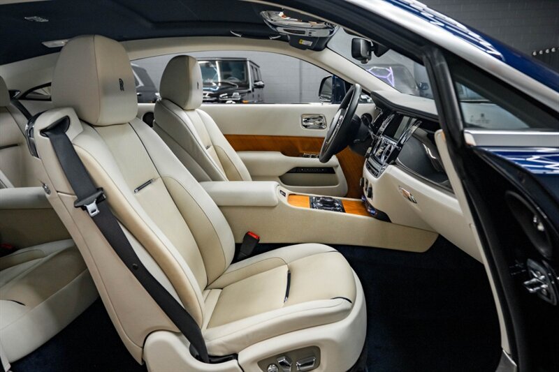 Used 2015 Rolls-Royce Wraith RWD image 34