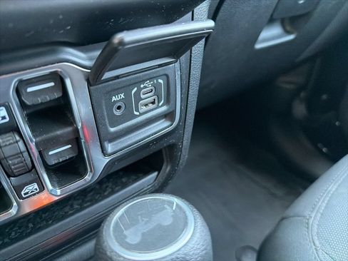 Used 2022 Jeep Wrangler Unlimited Sport AWD/4WD image 60